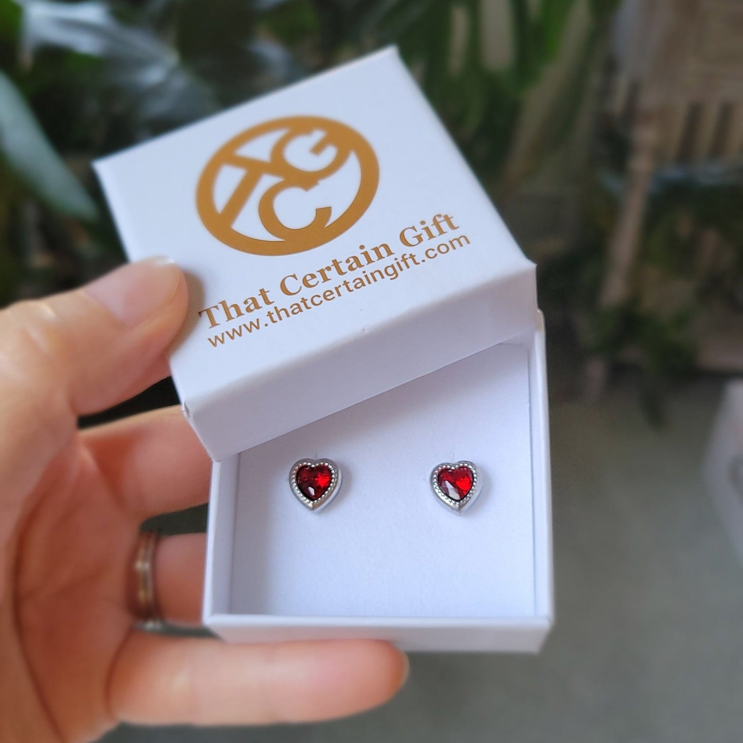 earring gift box with earrings in the box