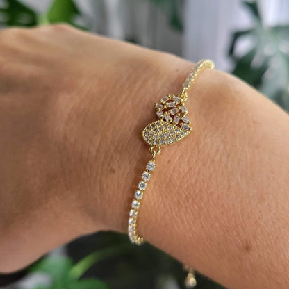 Gold bracelet with a heart and cubic zirconia stones